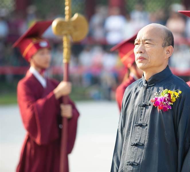 韩国瑜清明发文问候台湾民众，只因在文中说出“清明节在我国有千年历史”、“台湾地区