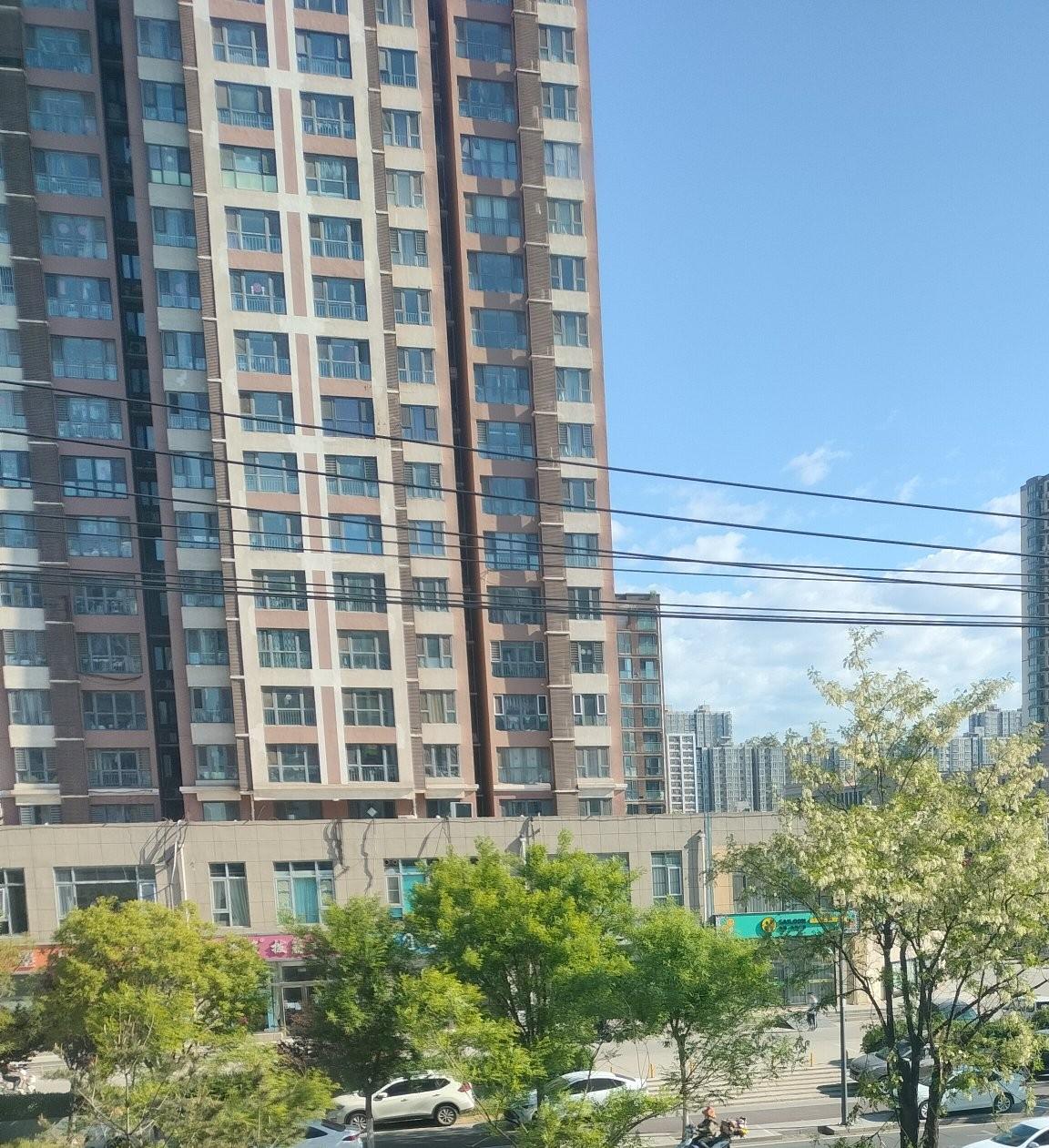 你觉得楼市回暖是必然的吗是必然的，就拿燕郊的房子来说吧，已经降到最低价，好多人都