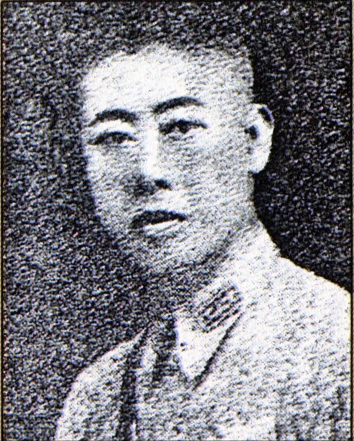 易安华：愿效法伏波马革裹尸，在冲锋中牺牲。易安华，1900年生于江西宜...