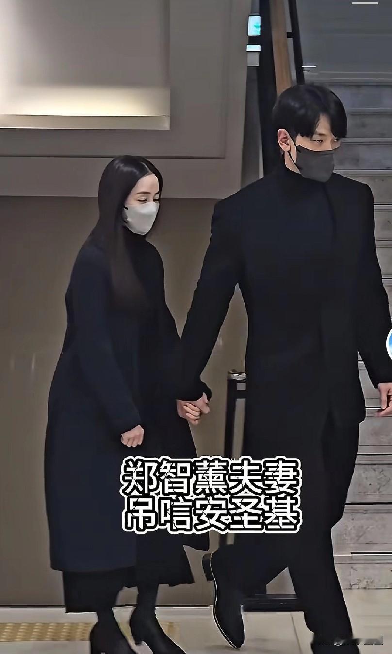 郑智薰夫妇，这身高差真好看，女神头发柔柔顺顺走路也步伐轻盈，男神的身材也是万年如