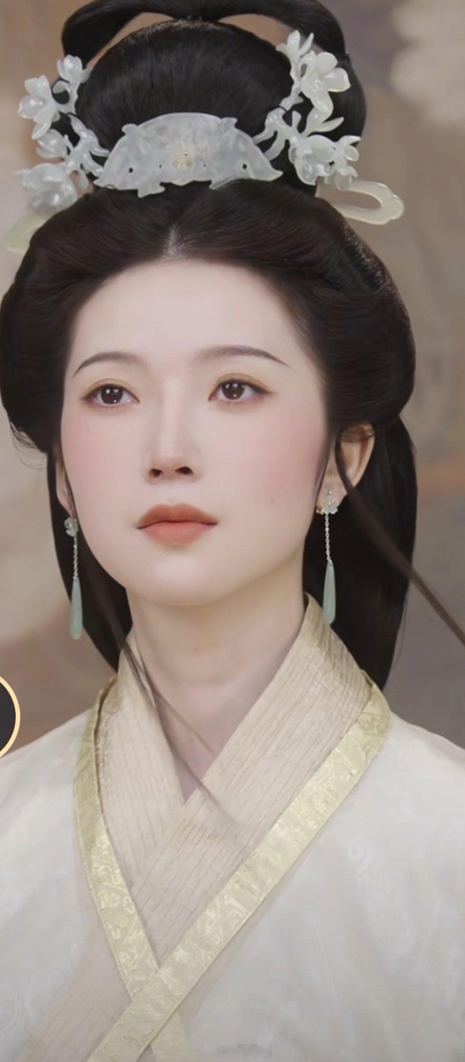 大卧蚕大红脸大嘟嘟唇真的难看 ​​​