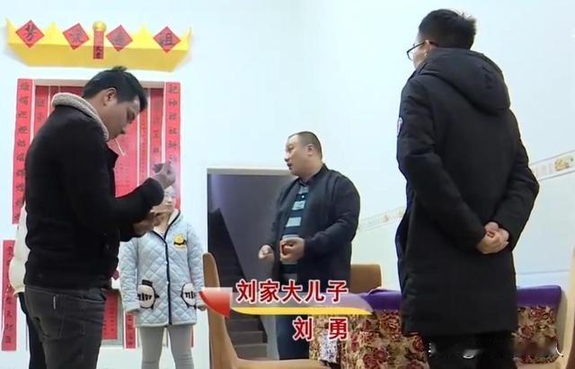 年轻时将女儿送养，年老患癌又想认回，养母：想见就给一百万

麻烦各位读者点一下右