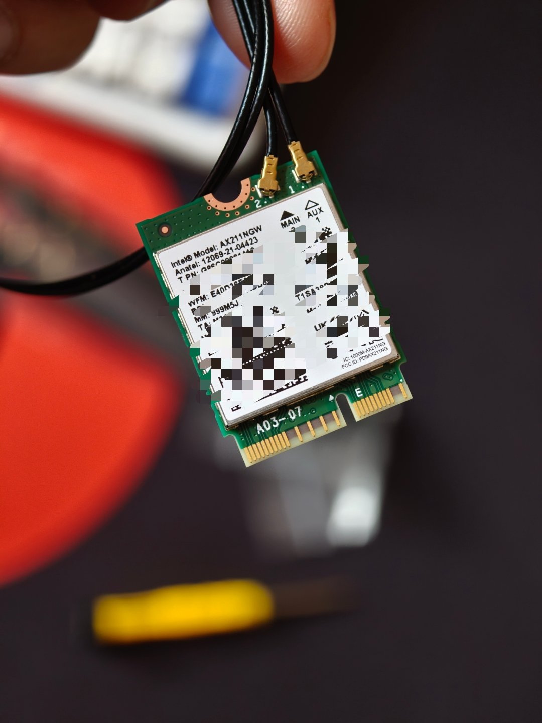 铭瑄这块板子升级BIOS总是失败，查了一下需要拔掉硬盘再刷，也就是需要拆机器。我