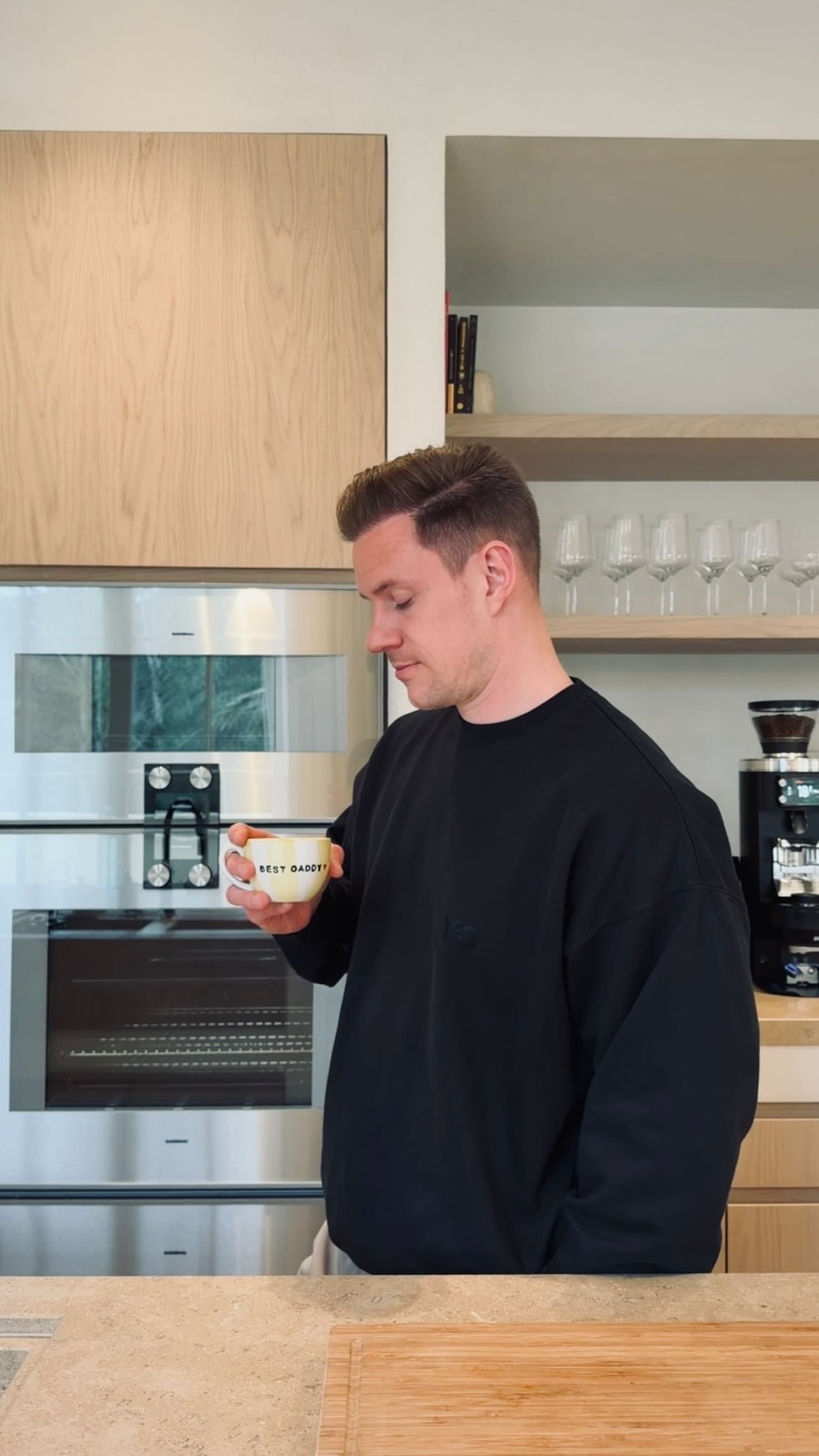 特尔施特根ins story更新🆕巴萨至死不渝红蓝魂