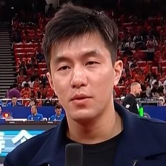 性情中人！郭艾伦解说上海和广厦G5，真情流露，无意中吐真言，能在联赛拿亚军也是非