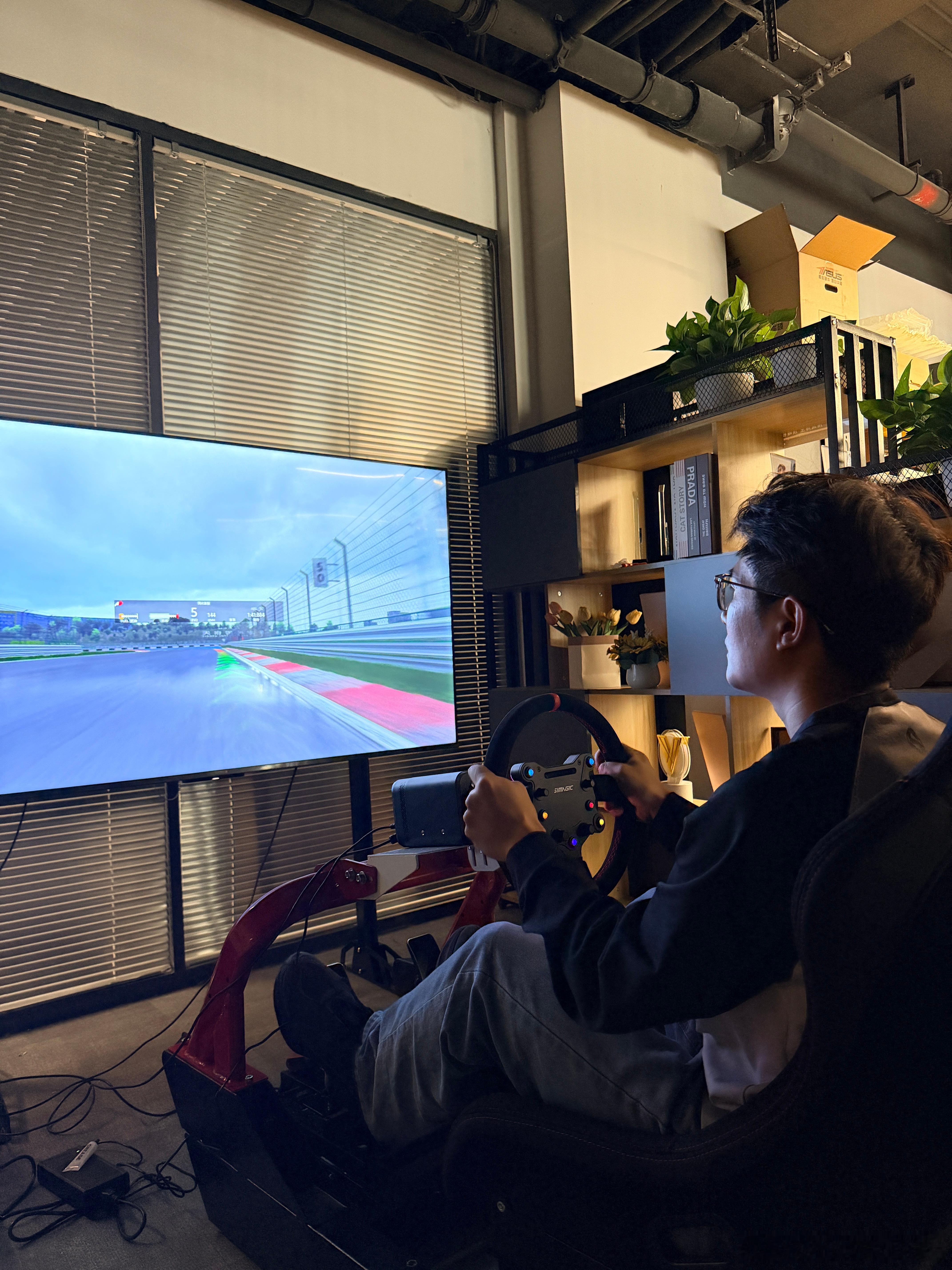 午休时间把自己早上的记录破了1:39:213 （领克03TCR） 在天府国际赛道