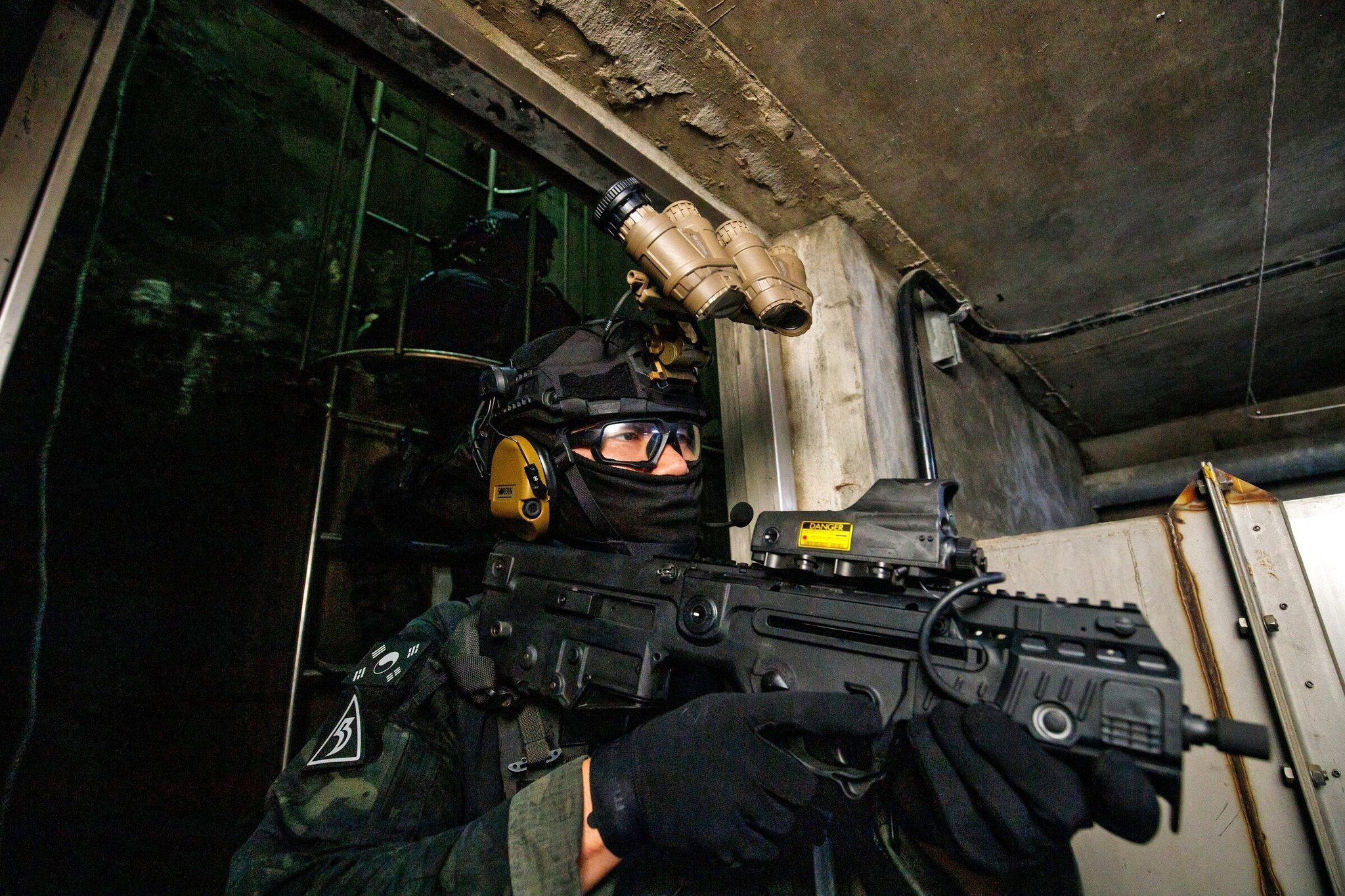 使用9mm口径Tavor X95的韩国第53师团SDT#烽火问鼎计划# ​​​