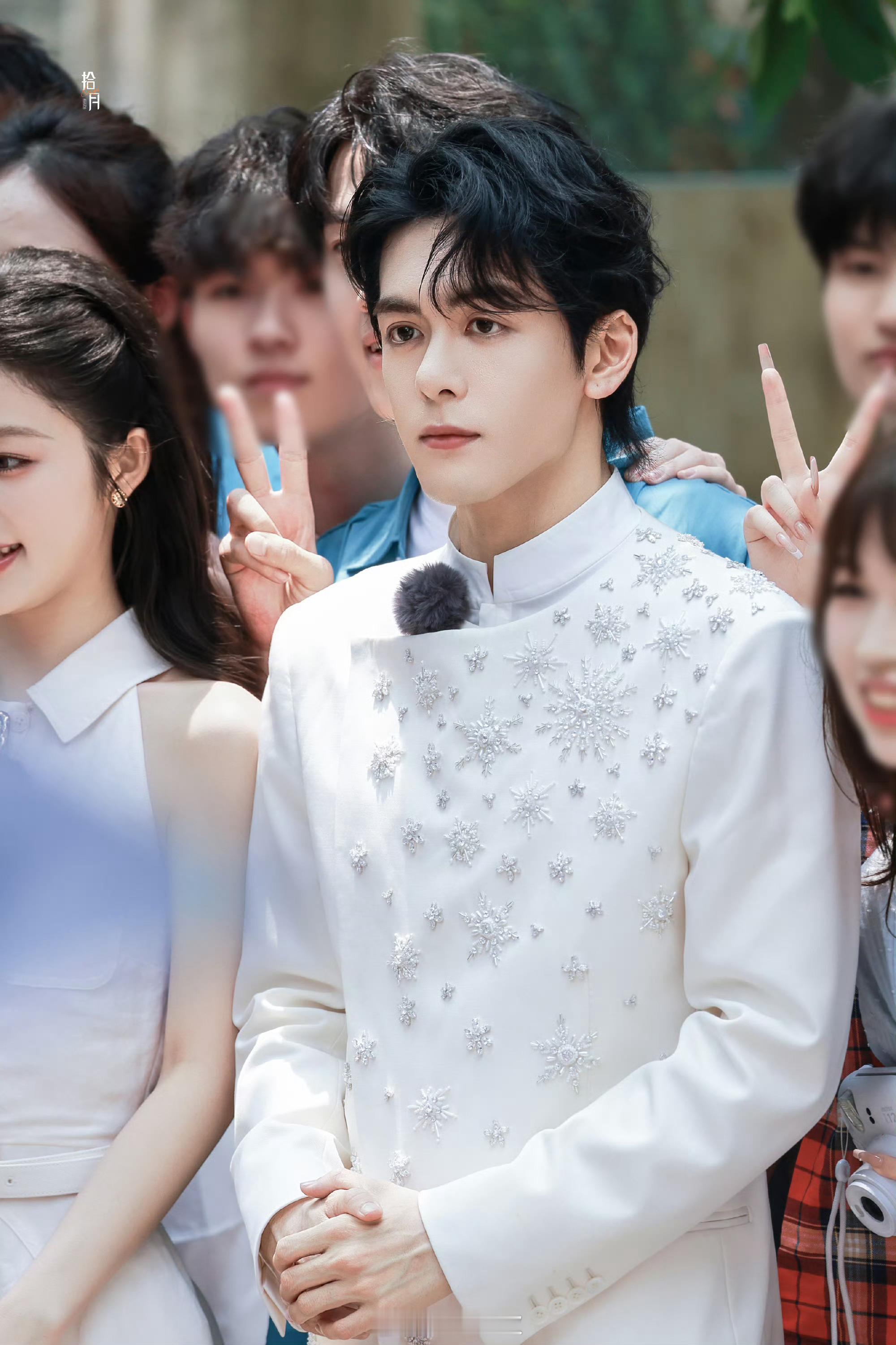 曾舜晞央视五四路透深圳偶遇曾舜晞央视五四录制闪现深圳！捕捉一只奔赴央视五四的元气