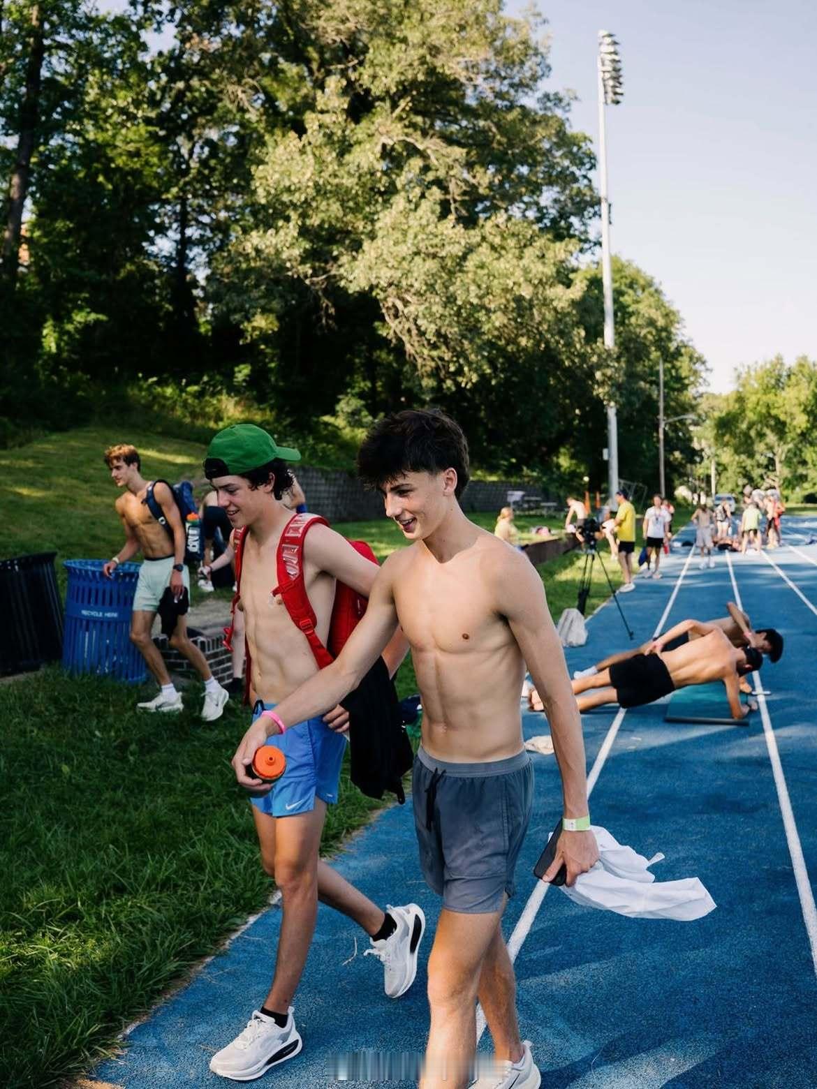 好好享受今夏的浪漫~夏训运动生活跑者日常跑步