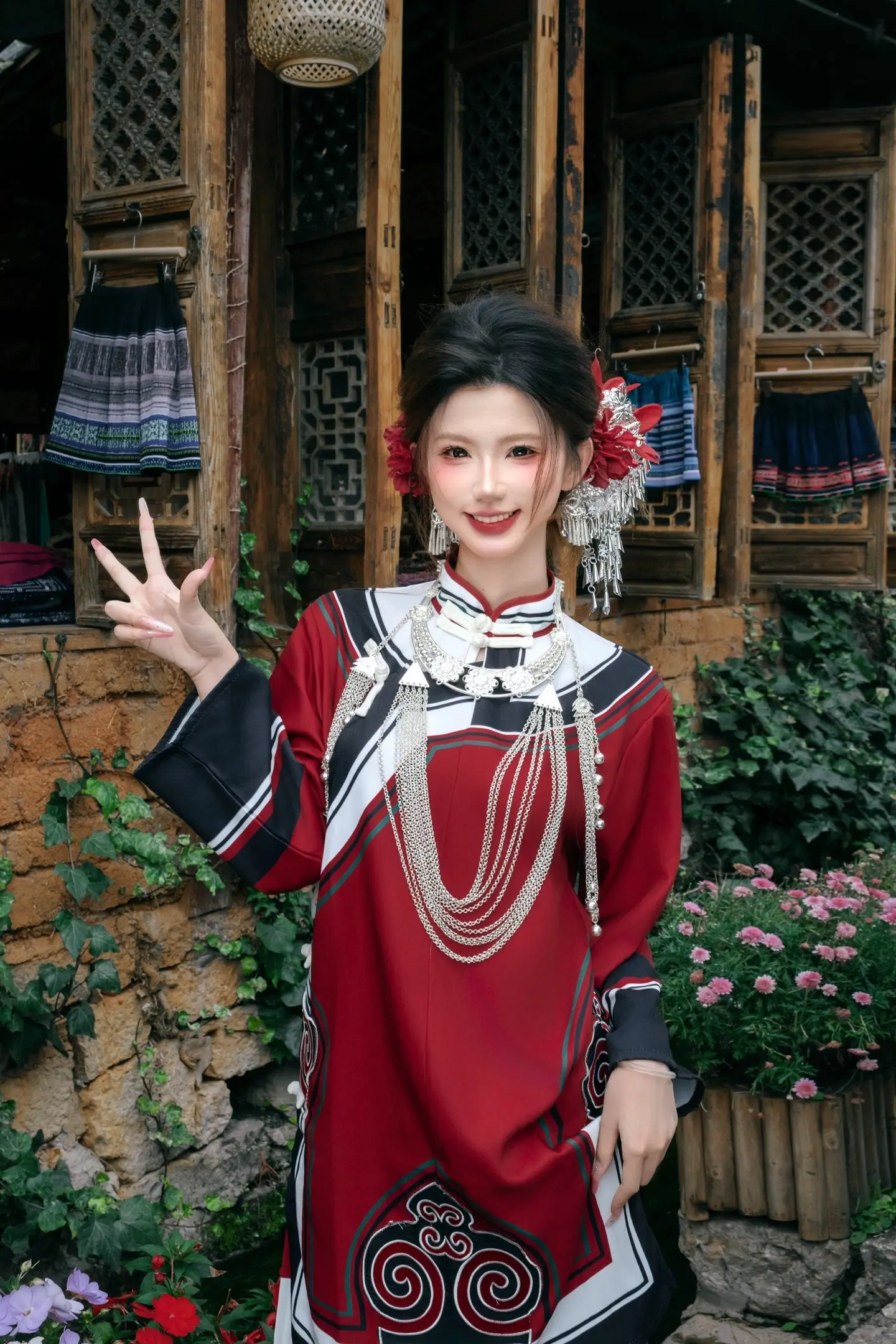 小众不撞款的丽江红色彝服！氛围感拉满了！