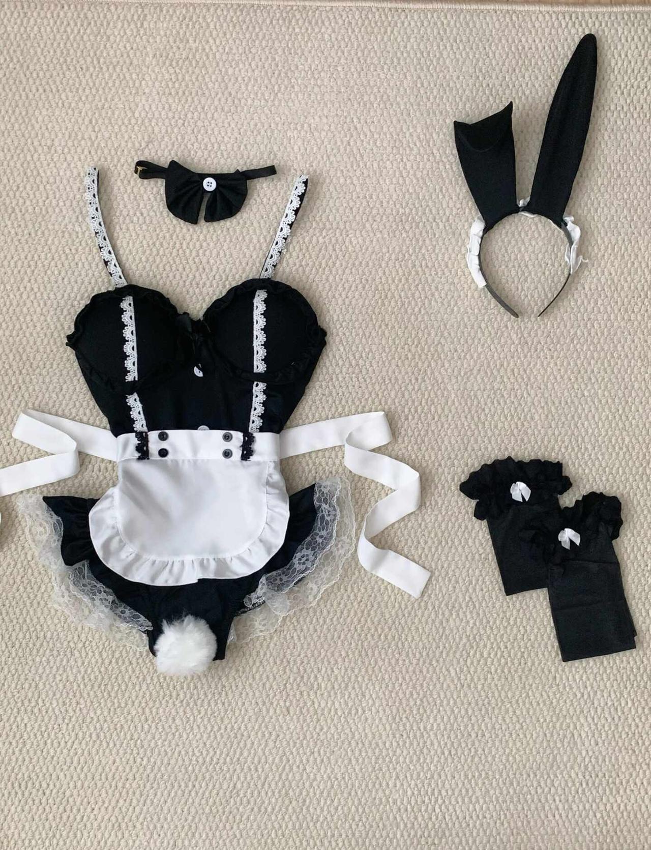 准备好当兔兔厨娘了吗🐰🖤～
约会穿搭小胸显大 兔女郎 显瘦穿搭