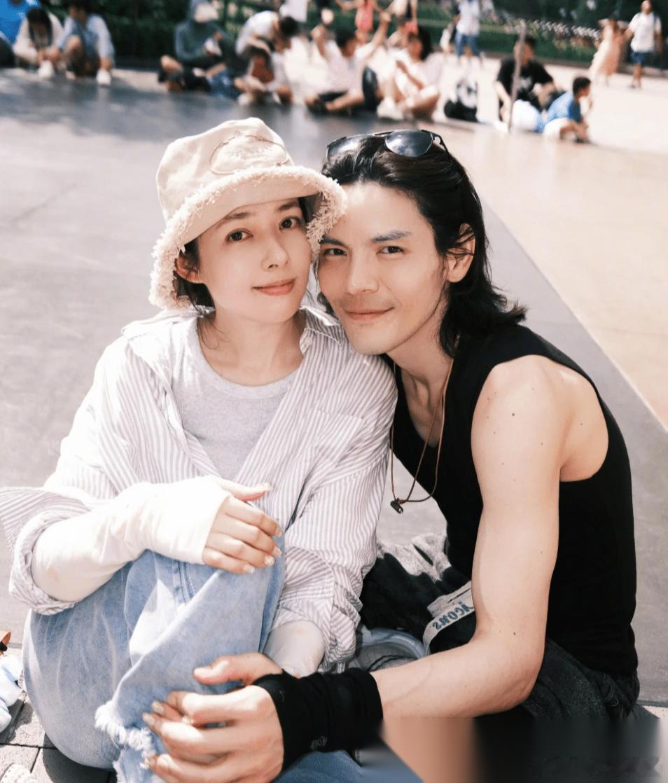 向佐终于摊牌了，不装了！ 和郭碧婷结婚， 根本就不是他自己的想法，而是他 妈妈向
