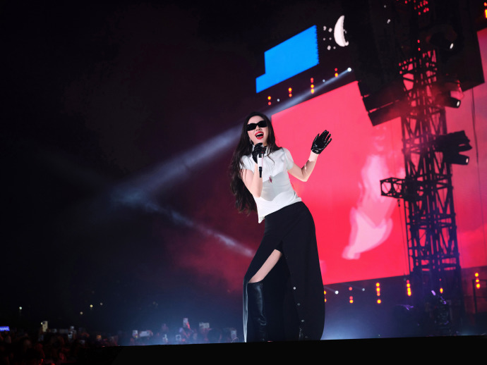 单依纯纯妹妹音乐节首唱 单依纯在音乐节首唱纯妹妹，这编曲太牛掰啦，鼓点超有节奏感