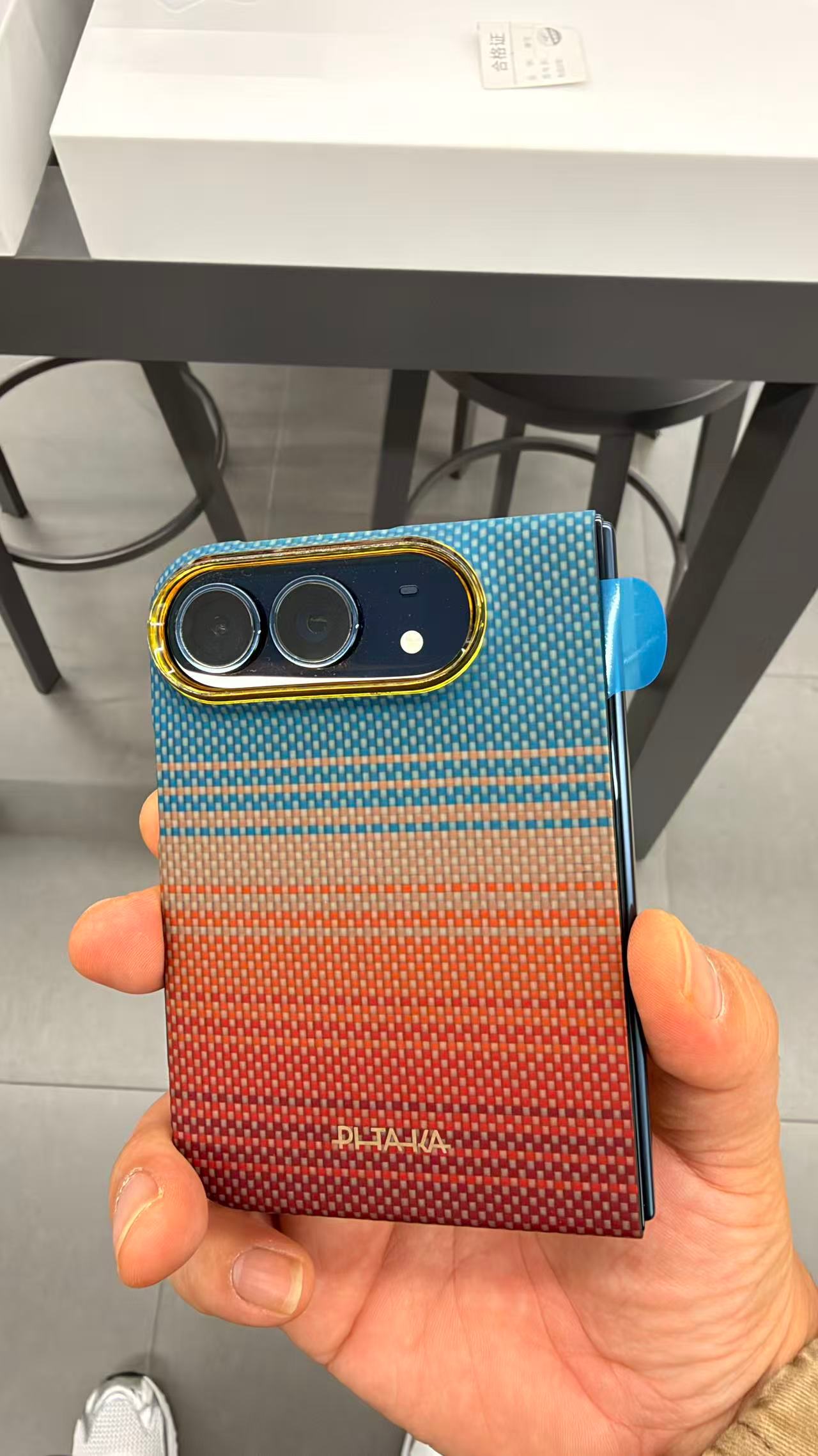 iPhone Duo的手机壳属实太丑，商机不就来了吗？家人们！！！ ​​​