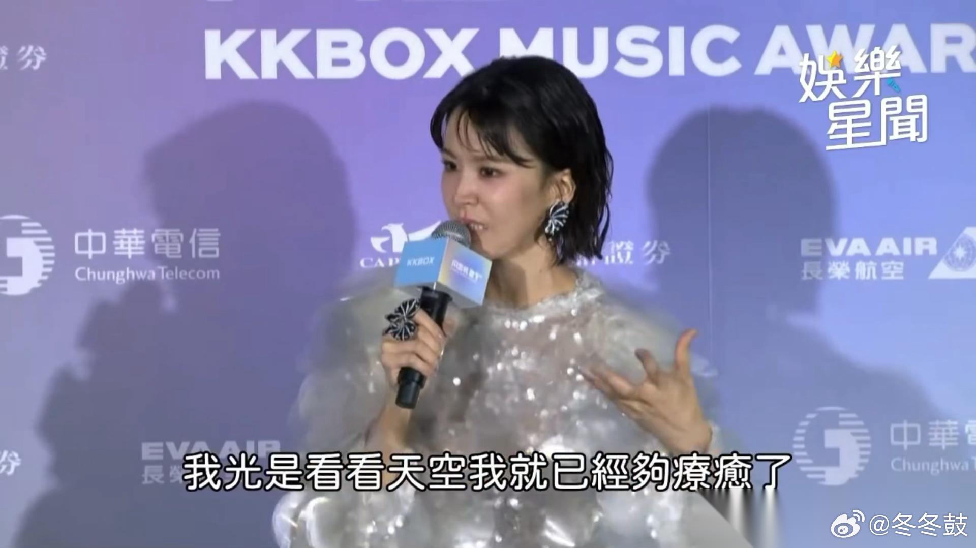 女明星终于有明白的了，观众喜欢的是她，不是她老公。 曾沛慈接受记者采访，被问到老