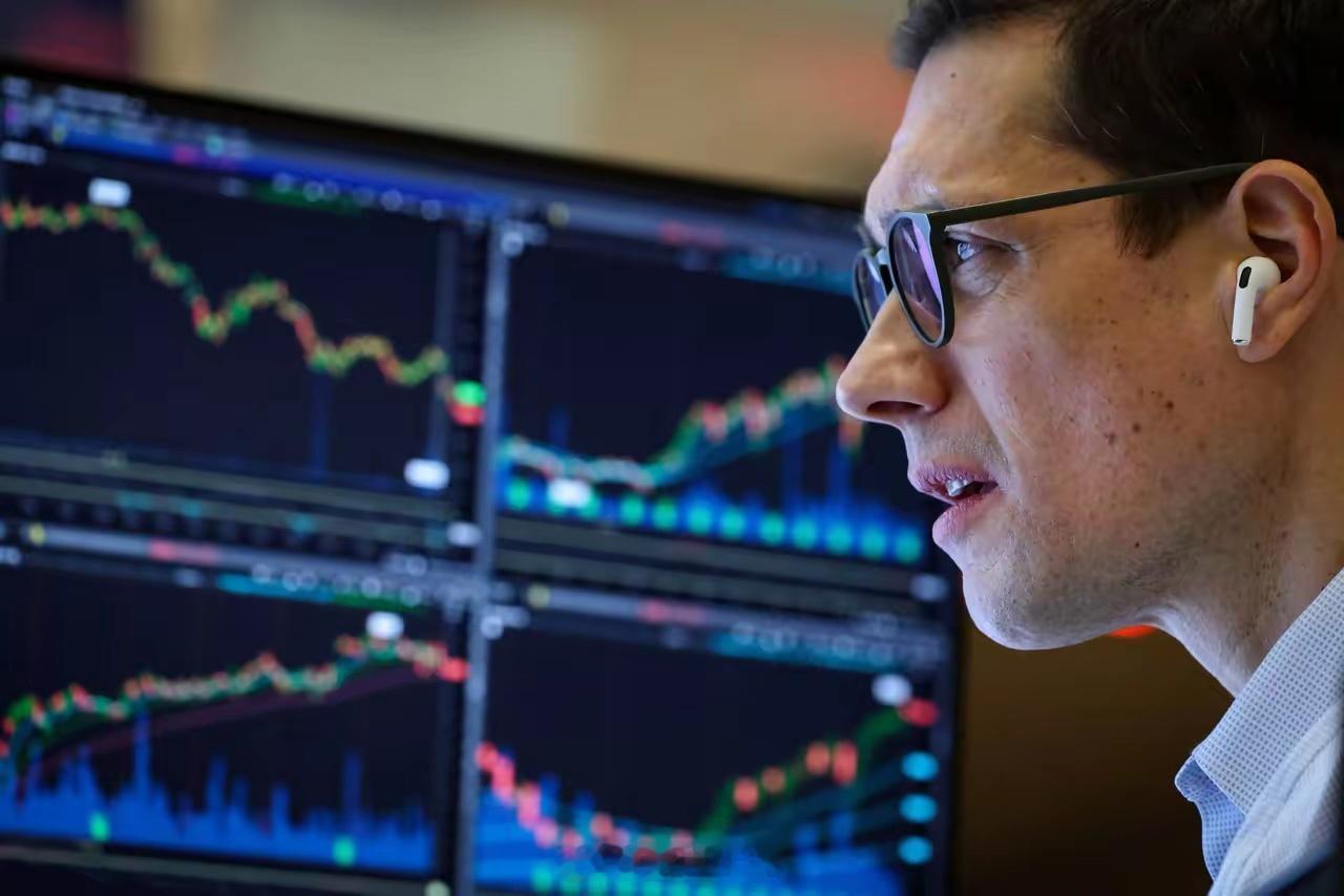 成交量的本质其实就藏在四句口诀里，一旦悟透，轻松看懂95%的量能异动，哪怕市场大