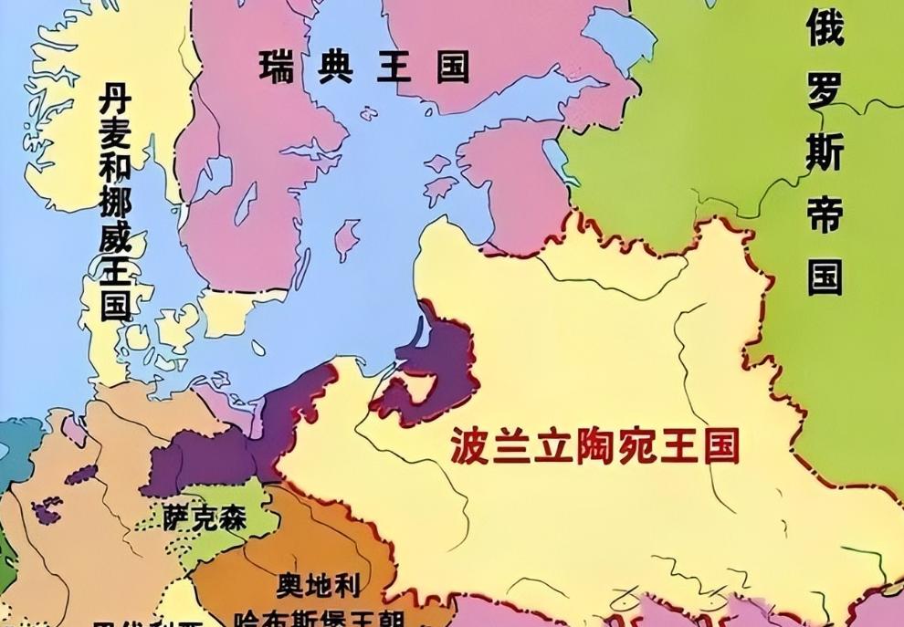 俄罗斯这头熊，几百年来就一个德行：西边挨了揍，就扭头往东边咬一口补回来。

回到