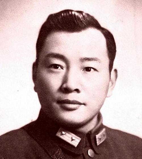宋希濂晚年回忆：如果蒋介石同意将30万人撤到缅甸，后果将不堪设想
 
这话得从1
