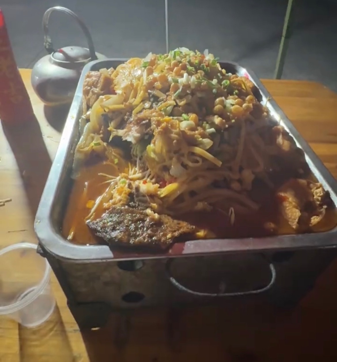 近日，网友反映：玉林某门店吃到了不新鲜的烤鱼。点之前就问：鱼是不是现杀的回答：是