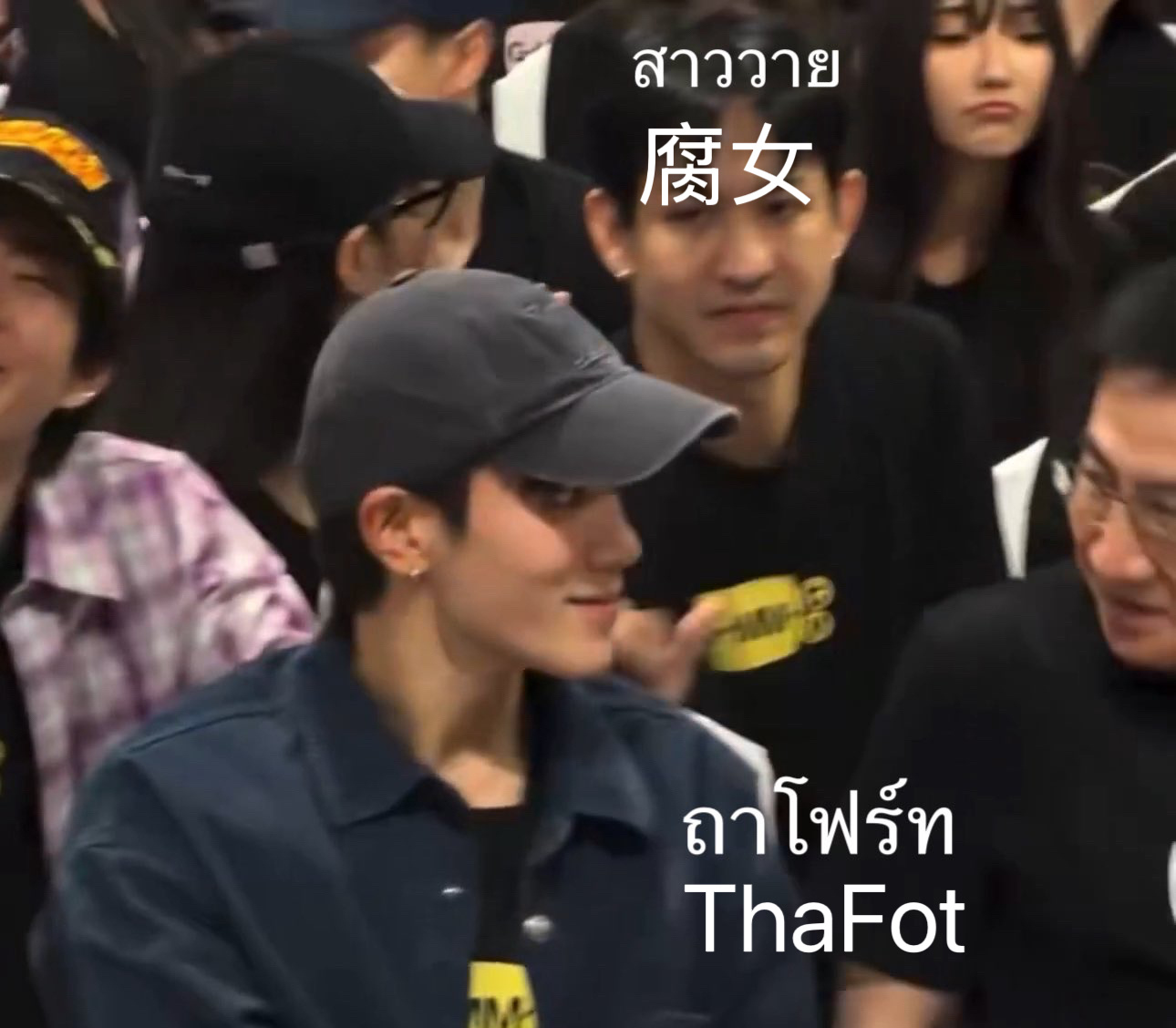 ：我忍不住5555554️⃣：偷偷嗑到了啦 我还记得去年他们就有互动了呢 资方还