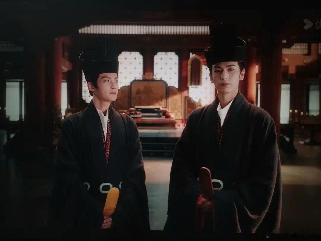 这部剧是专门给张凌赫找了一个可以凸显他的配角吗？ ​​​