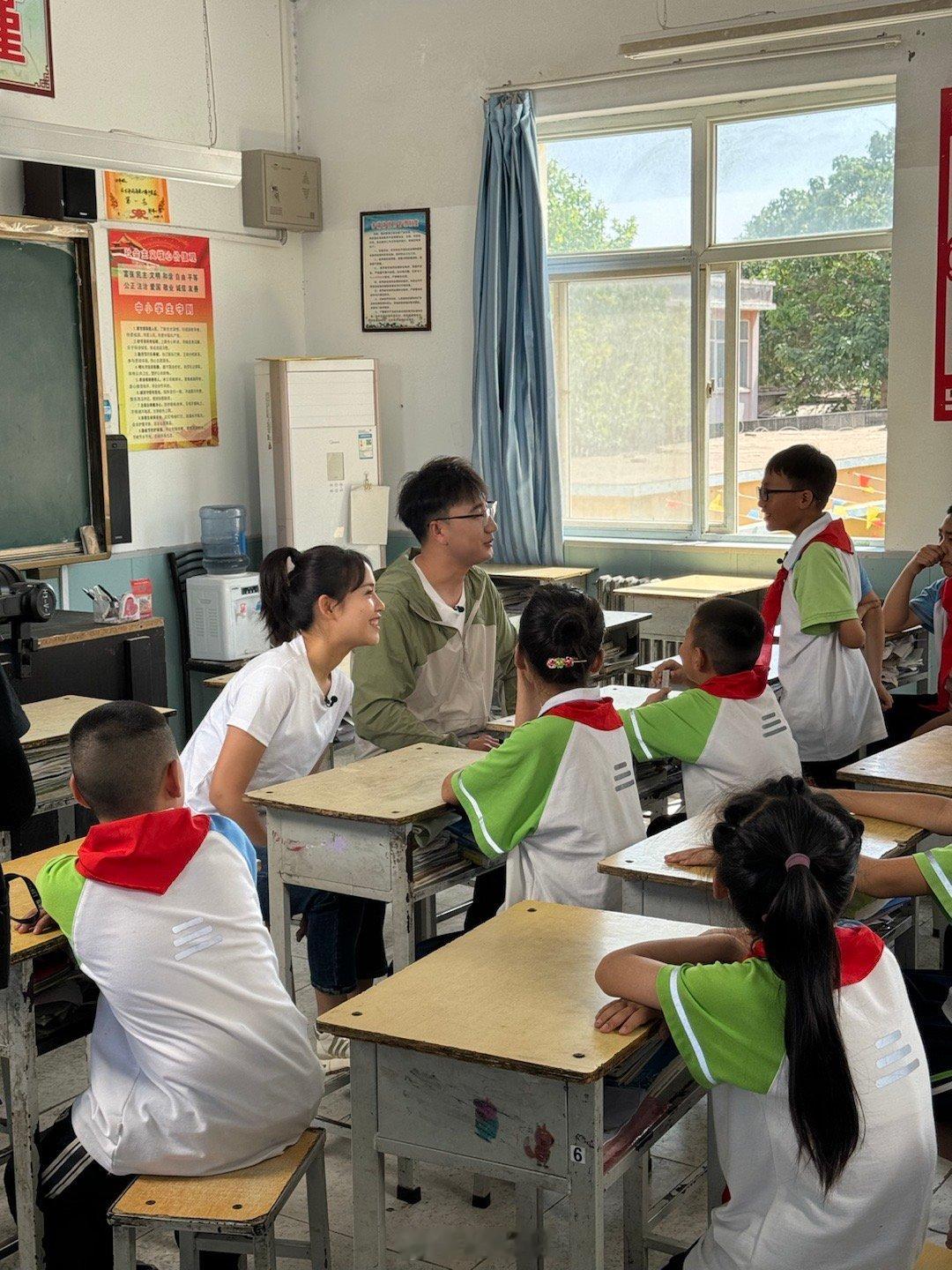 小孩儿哥写的诗破防了[泪] ​​​