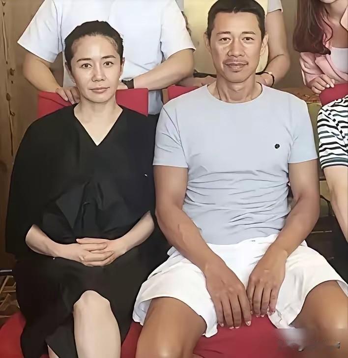 69岁张丰毅的老婆霍凡，原来是我们熟悉的她，难怪结婚30年零绯闻！
说真的，第一