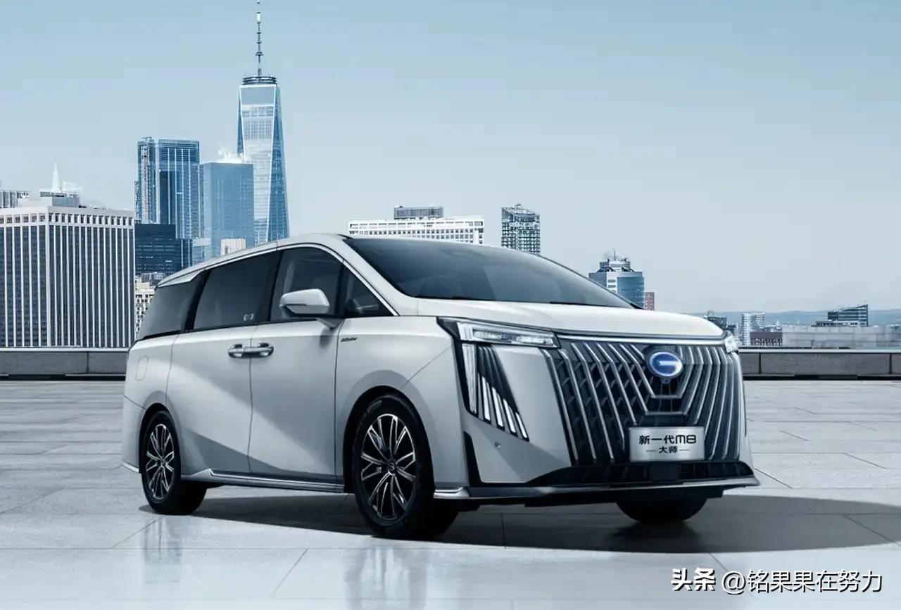 HEV上市，直接把豪华混动MPV的价格杀到了19万级别！

这操作简直是不给对手