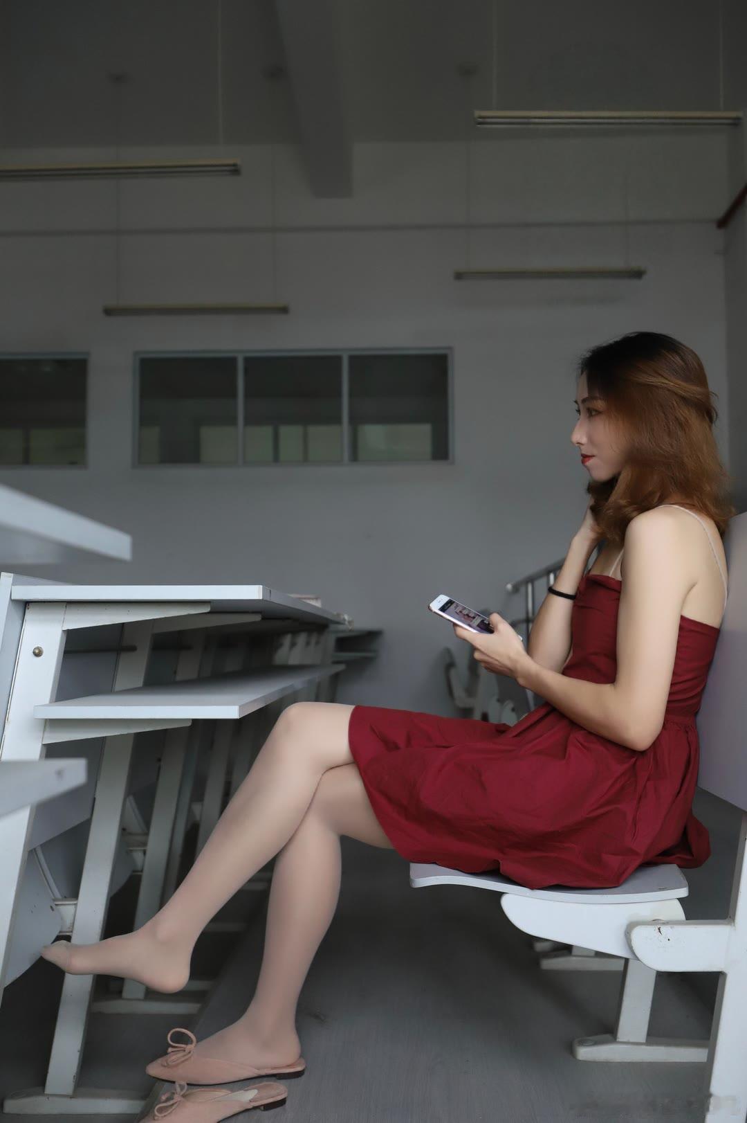 美女如云 上课啦美女绘梦长廊