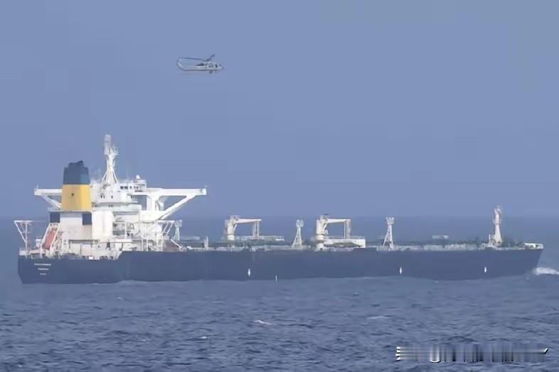 第三艘油轮被扣，美国已从警察变成海盗！​


昨晚，彭博社报道:“美军又扣了一艘