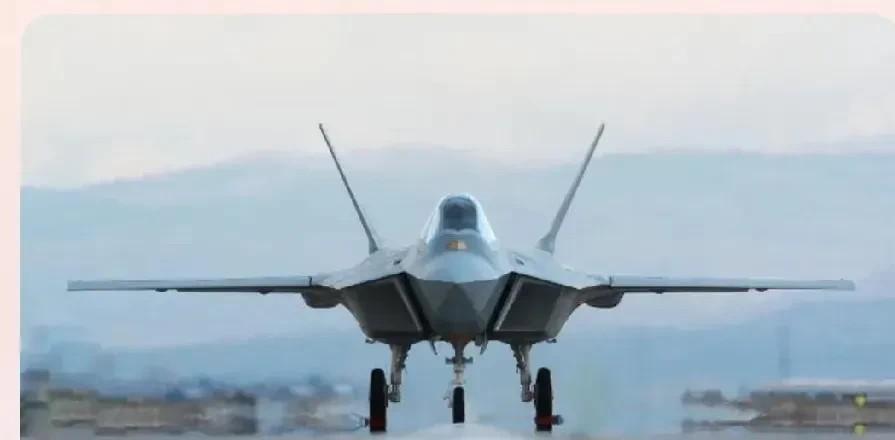 快讯！外媒：伊朗已关闭领空！】
伊朗决定关闭领空，这一步骤让许多人感到意外。它究