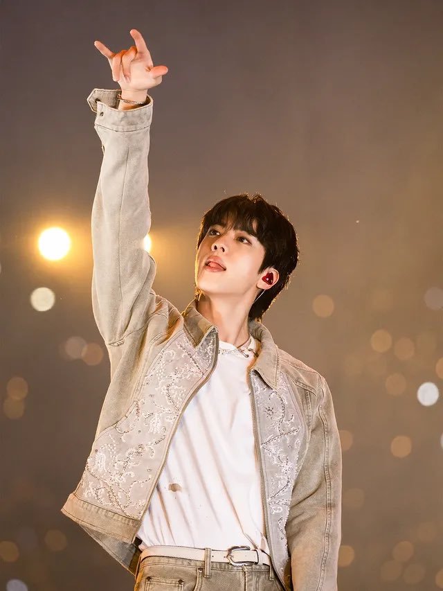 金硕珍 🐹Instagram 20260615对粉丝提出的求婚有回应💕 