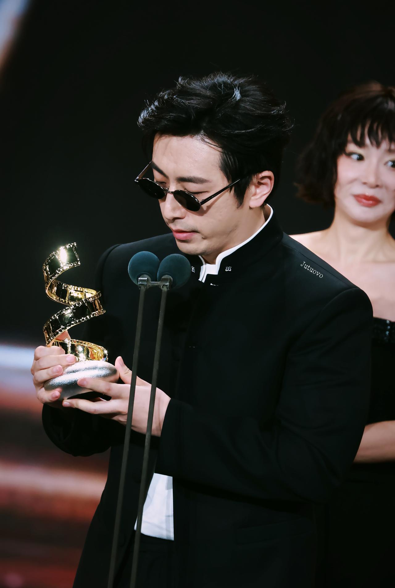 cucn201白客超话 🏆白客超话 
260614微博电影之夜内场①
今年截至