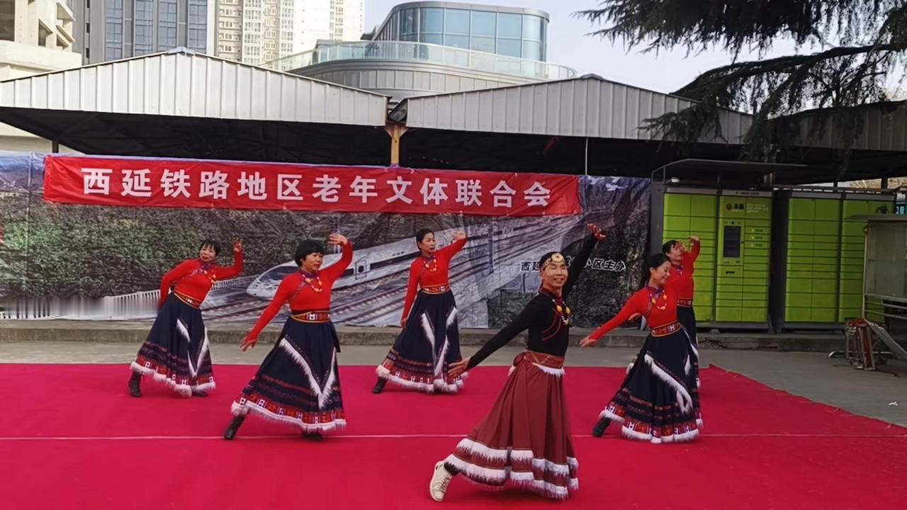 每一个瞬间都是靓丽的风景🌹🌹🌹舞我所舞，乐在其中