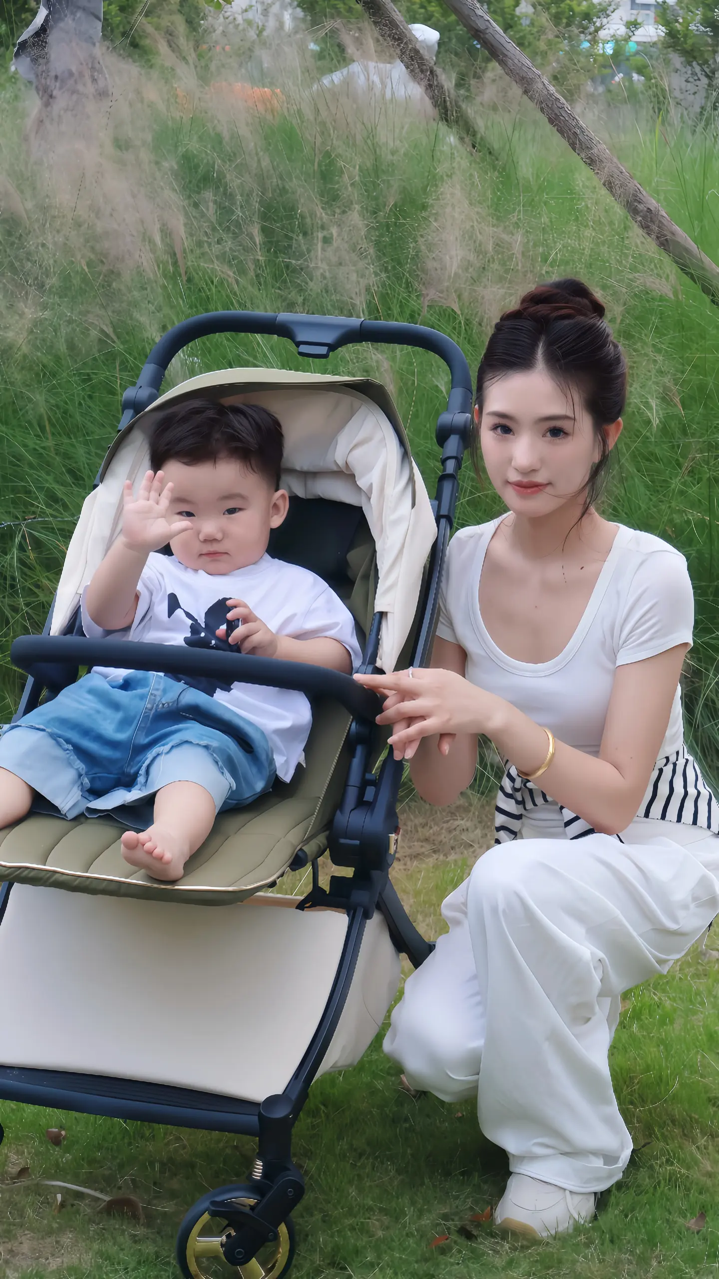 我从来不是一个满分妈妈 所以你们也不用做个完美的小孩 你们可以肆意地长...