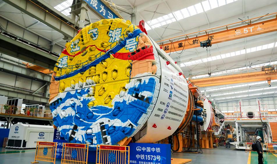 田埂有“哨兵”、车间藏“智慧”，看河南如何玩出数智新花样