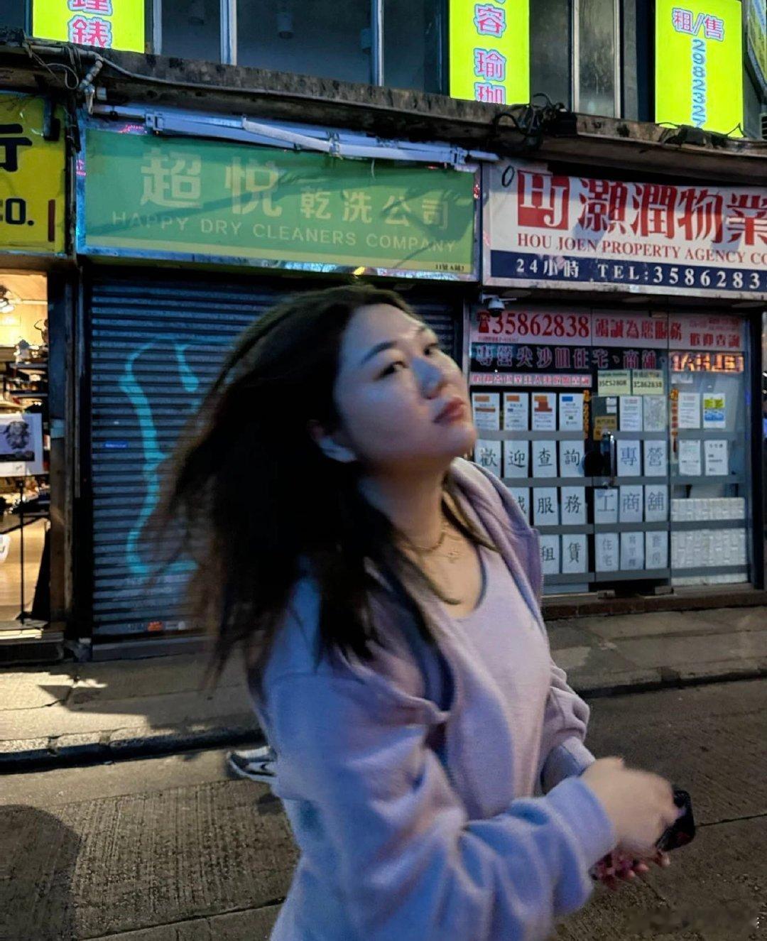 杨天真老板[超话]杨天真说我也感觉到35岁危机  跳出年龄框架才能突破瓶颈！杨天