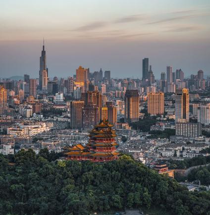 2026年考南京艺术学院，到底多少分能上？学什么专业最有前途？毕业了能干啥？
我