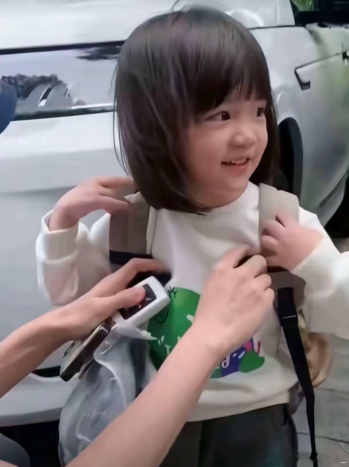 沐言长开好多沐言获得了奖状一转眼沐言都上小学了，都获得奖状了，我还记得刚上幼儿园