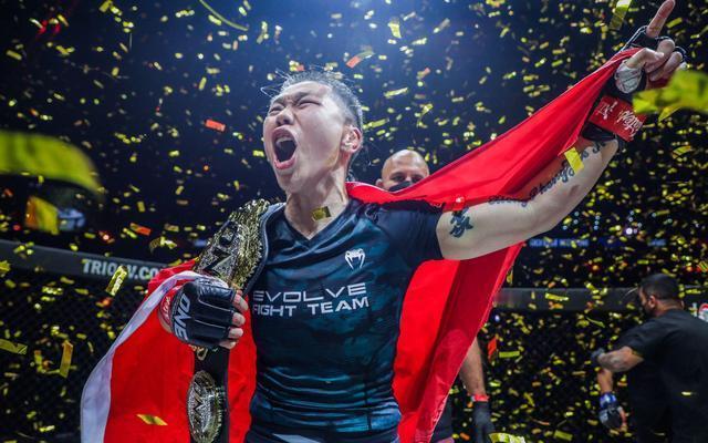 UFC的水到底有多深？简直深不见底，那些在其他赛事里横扫八方、无人能敌的冠军选手