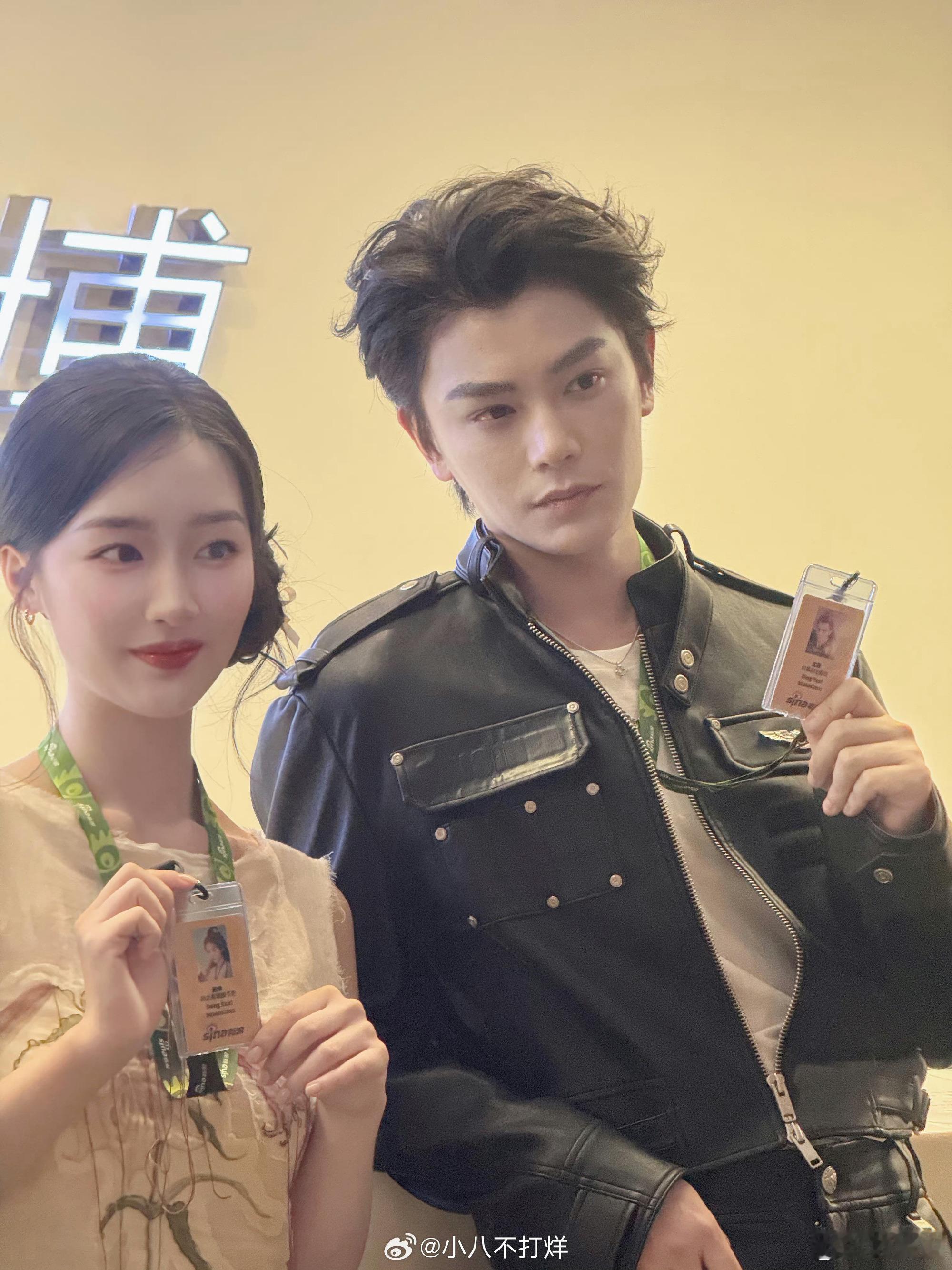#丁禹兮邓恩熙好嗑# 丁禹兮的举动让我不得不磕啊，他知道邓恩熙很紧张，所以一直在