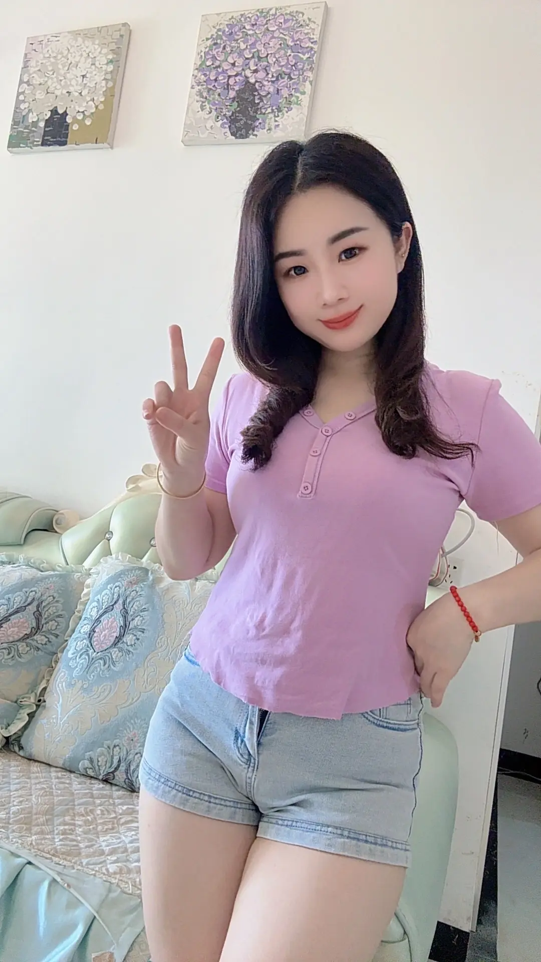 一婚也好，二婚也罢，到老才是夫妻，半路离开的都是过客。得到不算本事，守...
