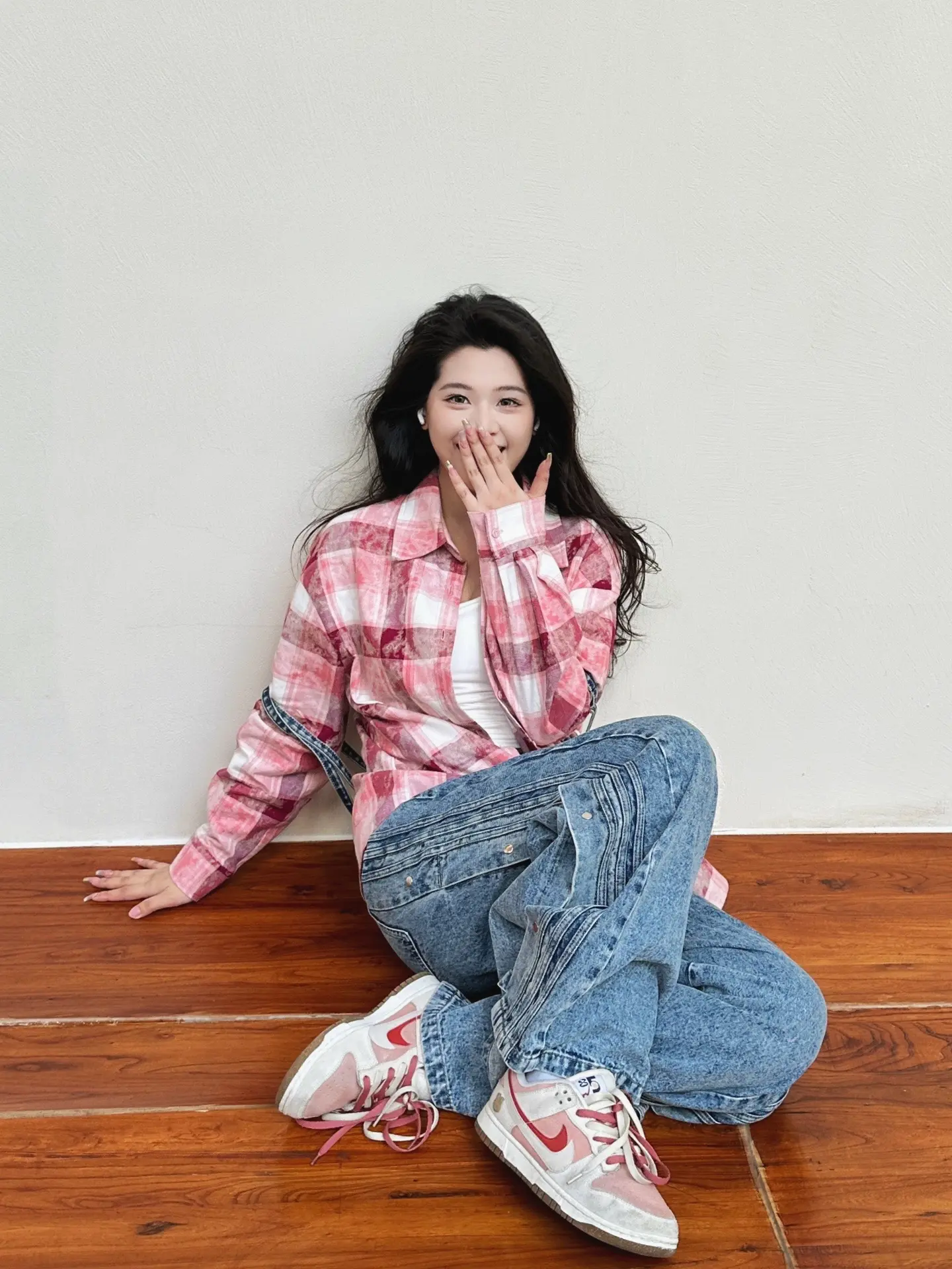 今晚八点半。