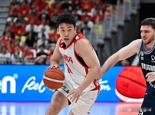中国男篮77-84不敌新西兰男篮。

中国男篮球员王俊杰出战14分钟，投篮5中2