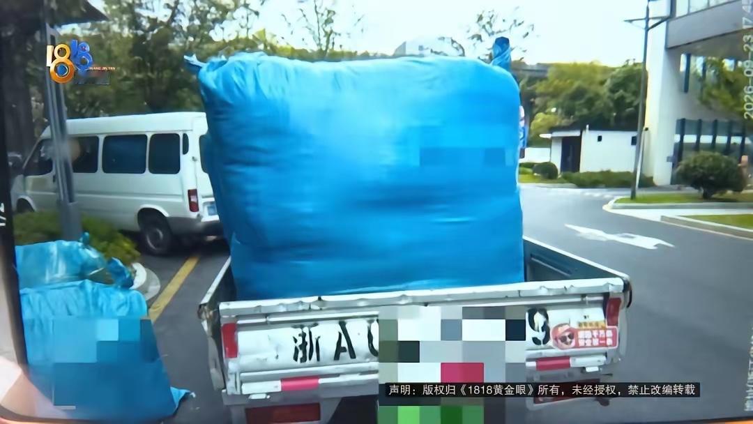 成都石象寺住持张大师，与网络女主播蔡女士发生不正当关系，被蔡女士同丈夫钱某合谋敲