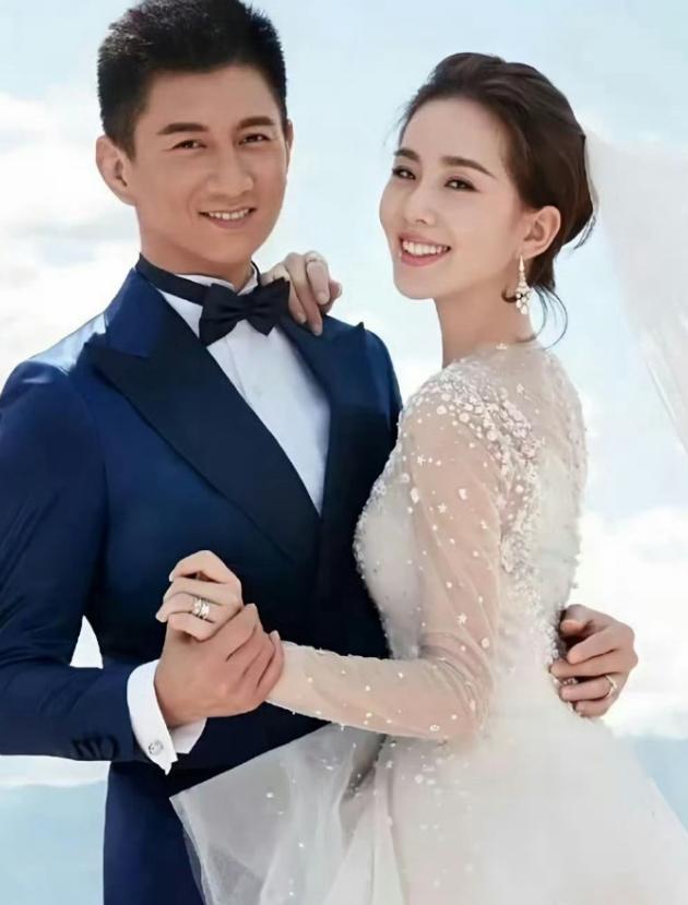 吴奇隆和刘诗诗又又又又被传离婚了
这次是个大瓜主爆料的，这瓜主是根据双方资产关联