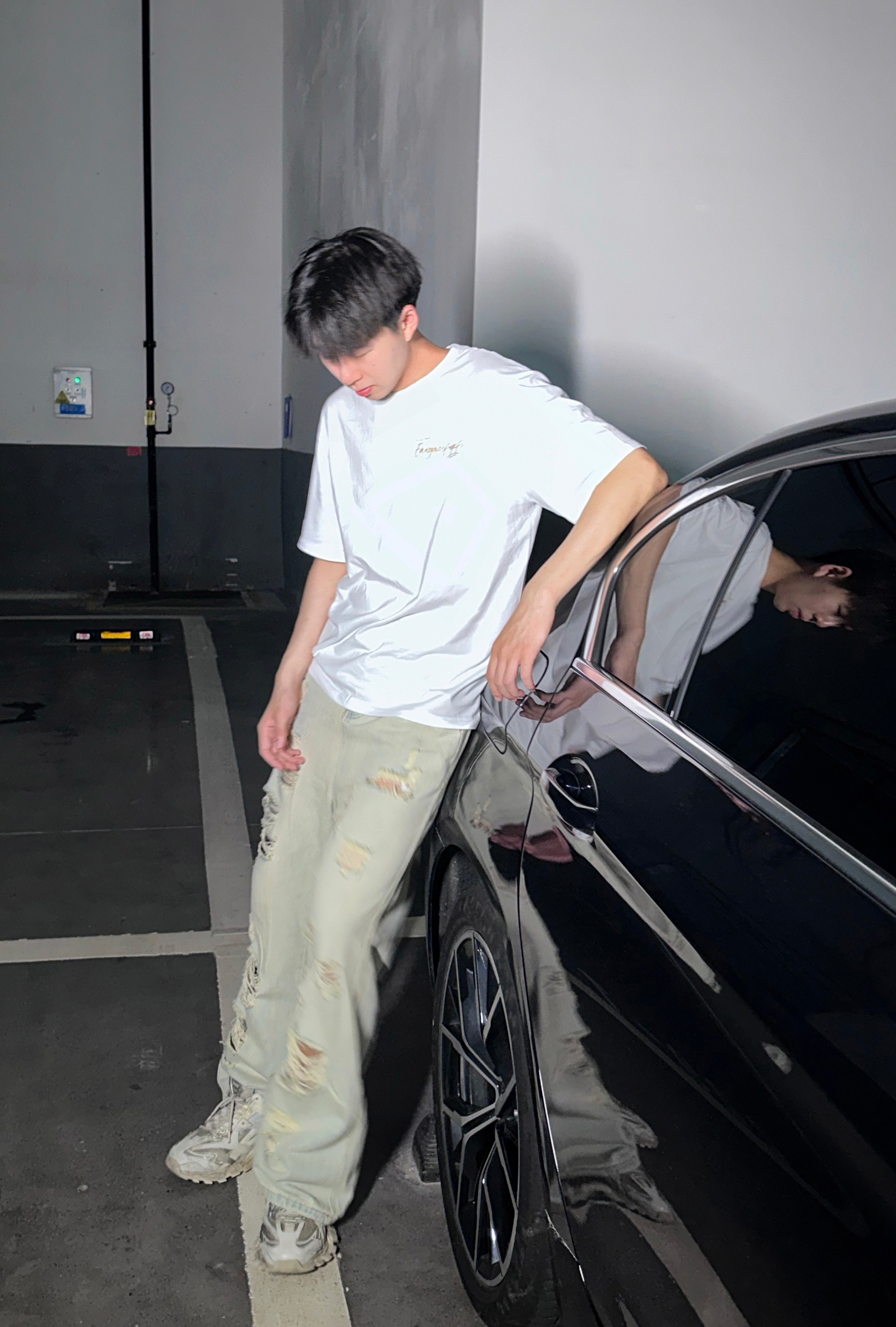 00后真的挺神奇的有的拿世界冠军了，有的结婚了有的还在问妈妈多要十块钱买冰棍是谁