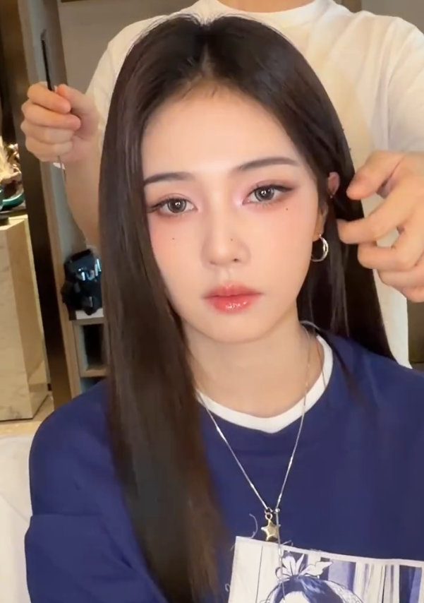 白鹿身上还有个白鹿戏里是亮眼角色，生活里是可爱本人，性格爽朗又有趣，满满的亲和力