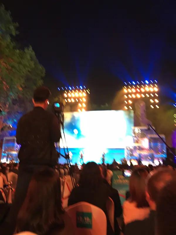 中国电影年度盛会今晚启幕，它将如何见证行业突破500亿票房后的新起点？
首届《C