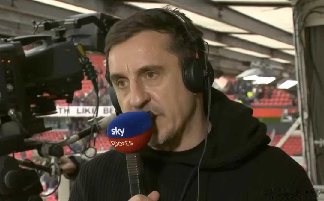 内维尔：B费的表现就像坎通纳；曼联的表现体现了球队的DNA北京时间1月17日，英